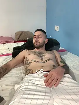 Snapshot of robeertiito chatting on 03-22-26, 04:08 robeertiito online show from 03-22-26, 04:08