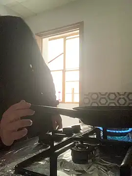 Snapshot of robeertiito chatting on 03-21-26, 10:42 robeertiito online show from 03-21-26, 10:42