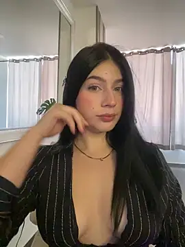  HannahFox  online show from 05-09-26, 05:38