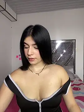 Snapshot of _HannahFox_ chatting on 02-04-26, 10:38 HannahFox online show from 02-04-26, 10:38