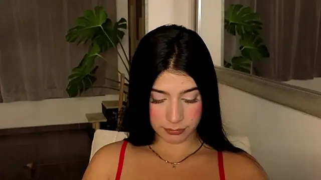 Snapshot of _HannahFox_ chatting on 05-22-26, 12:30 HannahFox online show from 05-22-26, 12:30