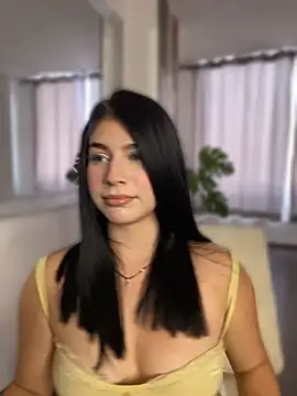 Snapshot of _HannahFox_ chatting on 06-23-26, 08:29 HannahFox online show from 06-23-26, 08:29