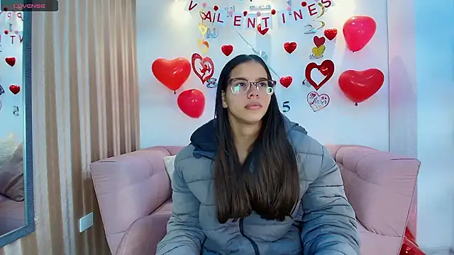 Snapshot of Luna_Millers chatting on 02-22-26, 12:51 Luna Millers online show from 02-22-26, 12:51