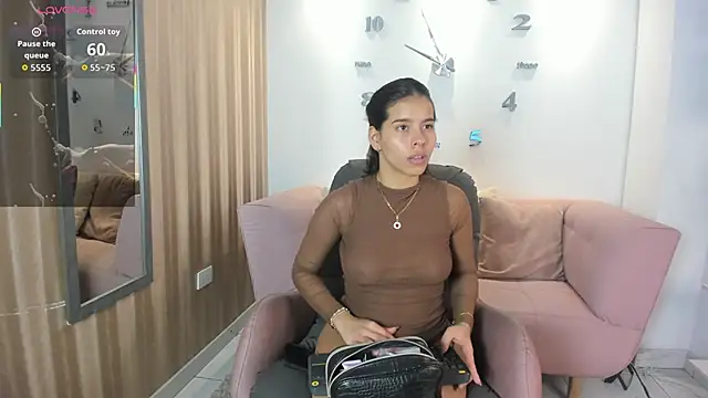 Luna Millers online show from 04-05-26, 04:08