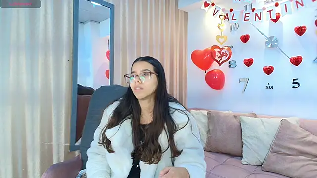 Snapshot of Luna_Millers chatting on 02-18-26, 03:48 Luna Millers online show from 02-18-26, 03:48