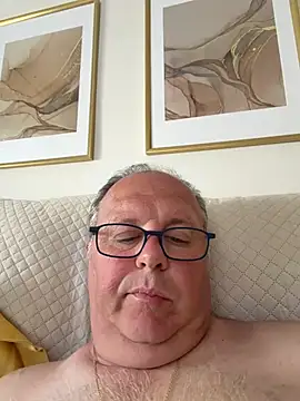 YachtCaptain10 online show from 05-05-26, 04:32