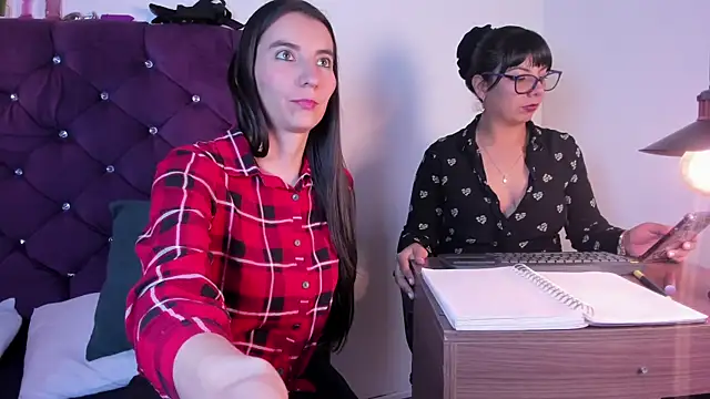 Valkiria-and-Dione online show from 02-09-26, 07:34