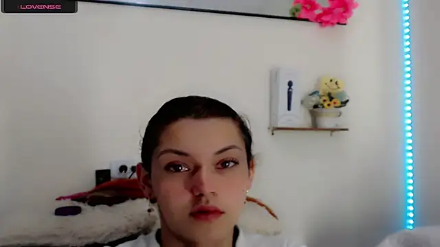 NathalialLooes online show from 04-15-26, 05:46