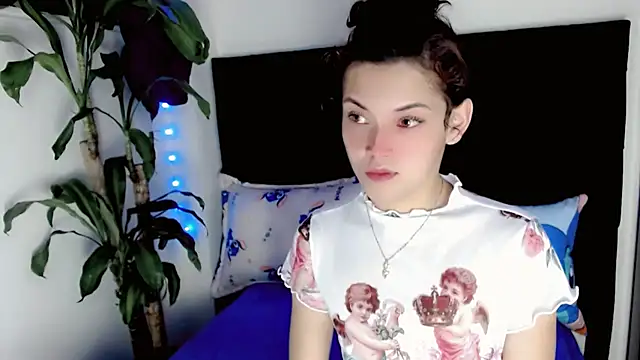 Snapshot of NathalialLooes chatting on 07-26-26, 11:06 NathalialLooes online show from 07-26-26, 11:06