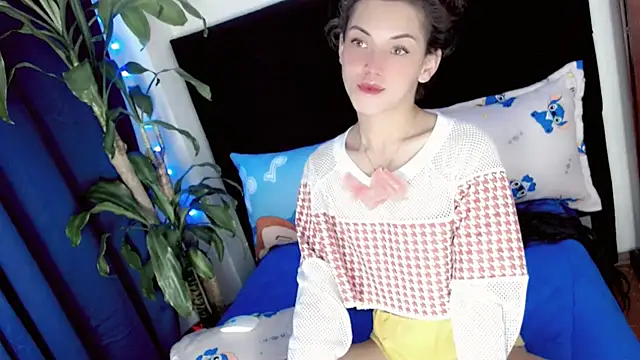 Snapshot of NathalialLooes chatting on 07-22-26, 03:03 NathalialLooes online show from 07-22-26, 03:03