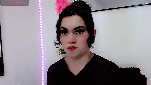 Snapshot of NathalialLooes chatting on 02-03-26, 02:53 NathalialLooes online show from 02-03-26, 02:53