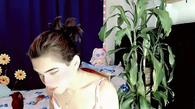 Snapshot of NathalialLooes chatting on 07-09-26, 05:56 NathalialLooes online show from 07-09-26, 05:56