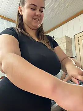 AlyaX X online show from 04-16-26, 10:38