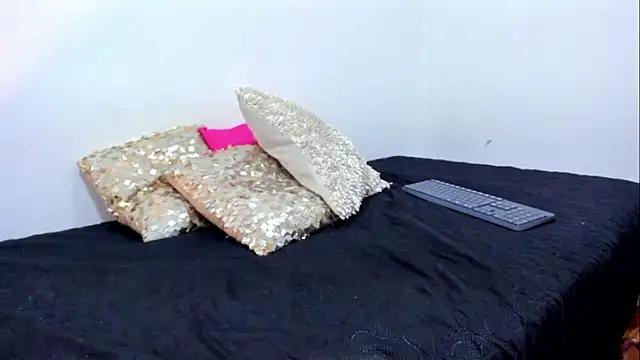 Snapshot of KimberlyVelez_ chatting on 02-07-26, 08:28 KimberlyVelez online show from 02-07-26, 08:28