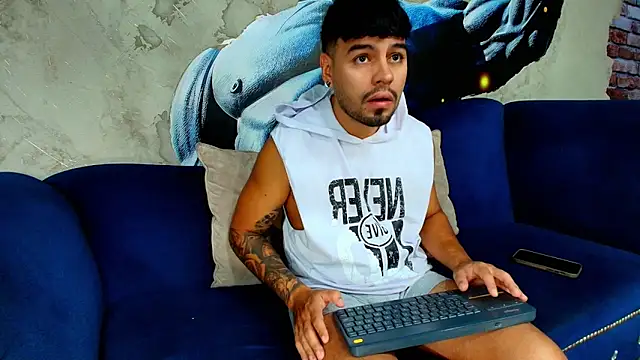 Snapshot of DaveParker_ chatting on 02-07-26, 12:57 DaveParker online show from 02-07-26, 12:57