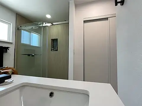 Anadia Starr online show from 04-15-26, 08:42