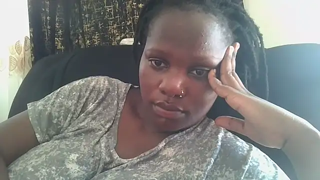 Snapshot of MIlk_Spray_ chatting on 02-25-26, 07:52 MIlk Spray online show from 02-25-26, 07:52