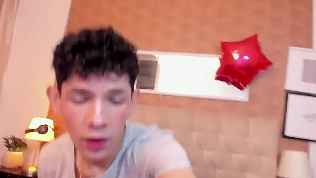 Snapshot of arlequiin_ chatting on 02-19-26, 08:28 arlequiin online show from 02-19-26, 08:28