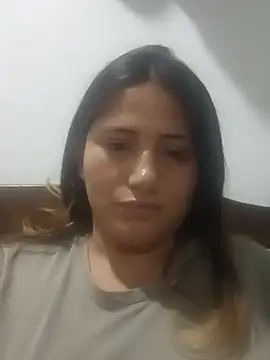 Snapshot of Lati162 chatting on 08-04-26, 01:26 Lati162 online show from 08-04-26, 01:26