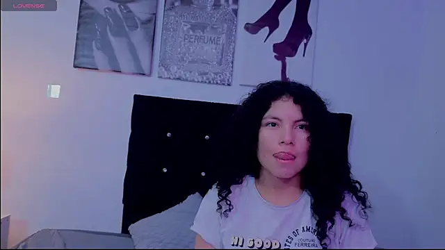 Zoe-yanin online show from 03-21-26, 06:23