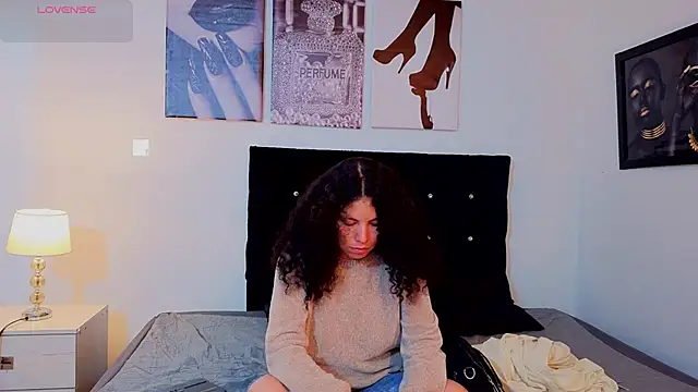 Zoe-yanin online show from 03-28-26, 06:53