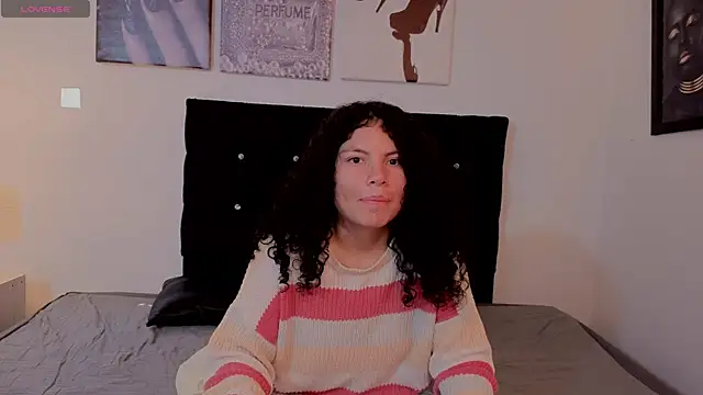 Zoe-yanin online show from 03-25-26, 07:13