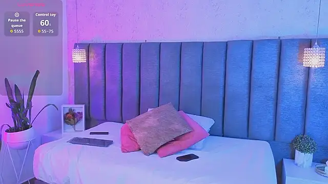 SofiaCortes4 online show from 03-06-26, 11:38