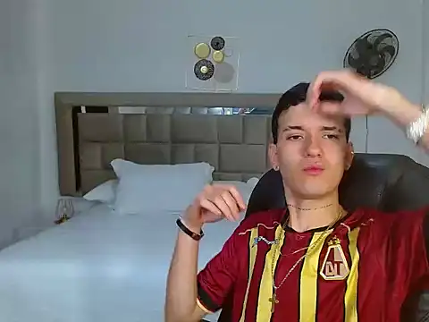 eroboyxox online show from 02-23-26, 08:20