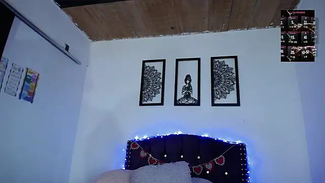 Snapshot of sienna_rose_pym chatting on 02-14-26, 12:16 sienna rose pym online show from 02-14-26, 12:16