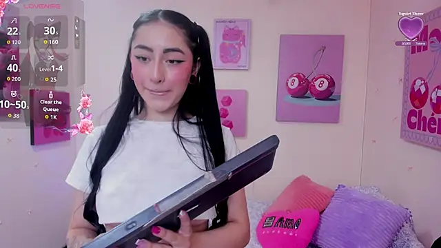 Snapshot of Maddie_Rosee chatting on 02-05-26, 03:35 Maddie Rosee online show from 02-05-26, 03:35