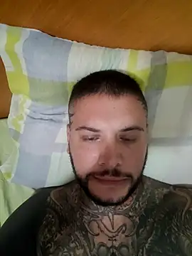 Snapshot of Elvispsic chatting on 05-23-26, 04:33 Elvispsic online show from 05-23-26, 04:33