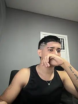 Snapshot of Thiago_Olsen chatting on 02-12-26, 06:57 Thiago Olsen online show from 02-12-26, 06:57