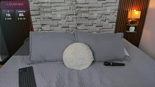 sophia deluxe18 online show from 02-13-26, 05:07