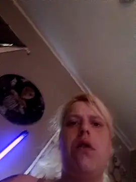 Shirley0810 online show from 04-14-26, 04:45