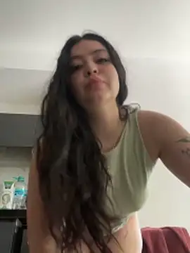 Snapshot of lolaaculaa chatting on 03-31-26, 03:58 lolaaculaa online show from 03-31-26, 03:58