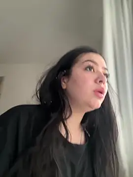 Snapshot of lolaaculaa chatting on 04-28-26, 12:53 lolaaculaa online show from 04-28-26, 12:53