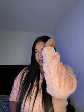 Snapshot of mari_pauli_xx chatting on 02-16-26, 12:31 mari pauli xx online show from 02-16-26, 12:31