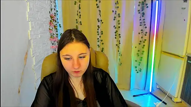 Snapshot of EvaxCharm chatting on 02-06-26, 04:19 EvaxCharm online show from 02-06-26, 04:19