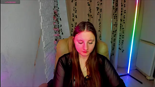 Snapshot of EvaxCharm chatting on 02-15-26, 06:47 EvaxCharm online show from 02-15-26, 06:47