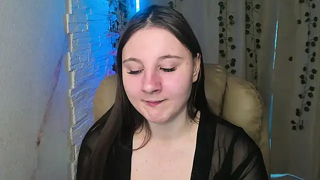 Snapshot of EvaxCharm chatting on 02-23-26, 05:52 EvaxCharm online show from 02-23-26, 05:52