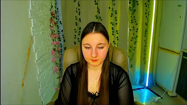 Snapshot of EvaxCharm chatting on 02-11-26, 07:30 EvaxCharm online show from 02-11-26, 07:30