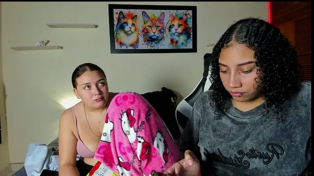 Snapshot of meredit_cris23 chatting on 02-14-26, 02:45 meredit cris23 online show from 02-14-26, 02:45