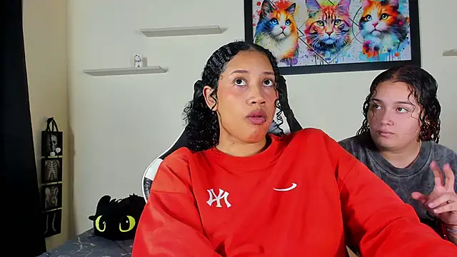 Snapshot of meredit_cris23 chatting on 02-08-26, 04:43 meredit cris23 online show from 02-08-26, 04:43