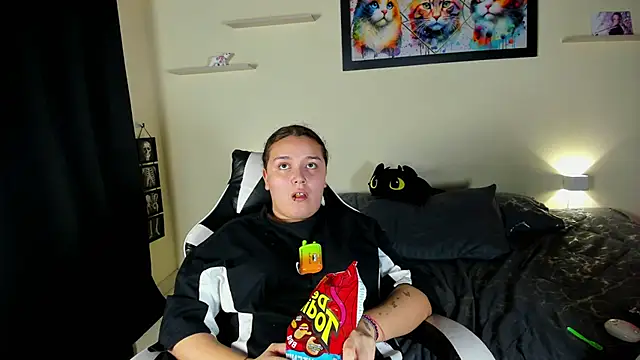 Snapshot of meredit_cris23 chatting on 02-20-26, 06:26 meredit cris23 online show from 02-20-26, 06:26