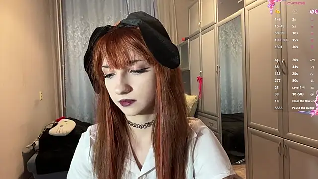 UrBabeLuna online show from 04-12-26, 04:10