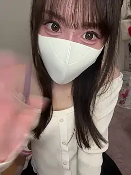 Snapshot of momo_mm chatting on 05-21-26, 03:04 momo mm online show from 05-21-26, 03:04