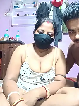 Snapshot of Fetish-Couple2 chatting on 03-22-26, 07:26 Fetish-Couple2 online show from 03-22-26, 07:26