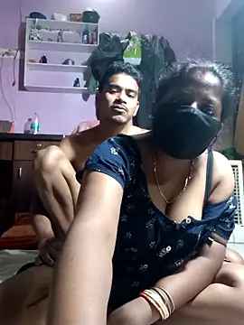 Snapshot of Fetish-Couple2 chatting on 03-19-26, 10:26 Fetish-Couple2 online show from 03-19-26, 10:26