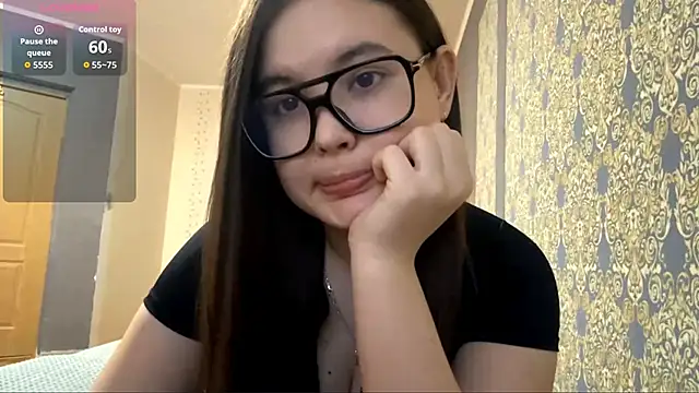 Snapshot of Ayazyn chatting on 02-08-26, 01:09 Ayazyn online show from 02-08-26, 01:09