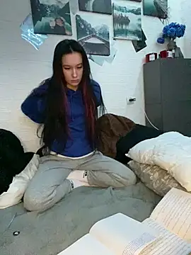 Carolina G0lden online show from 04-20-26, 10:11